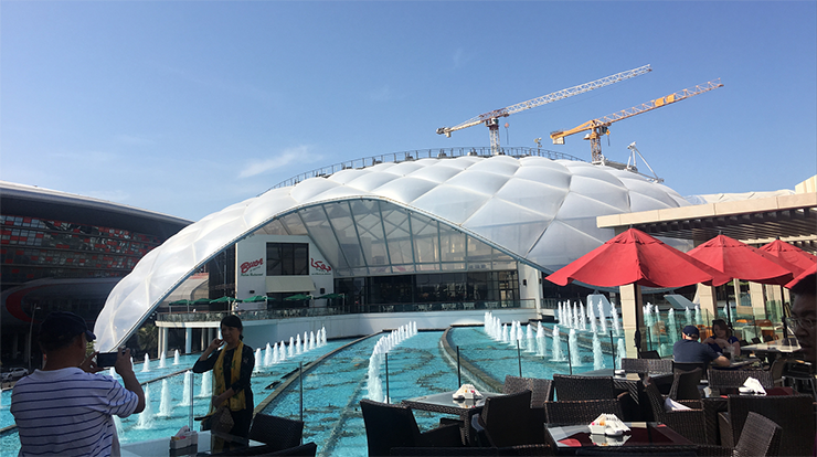 迪拜法拉利赛车城ETFE气枕膜结构
